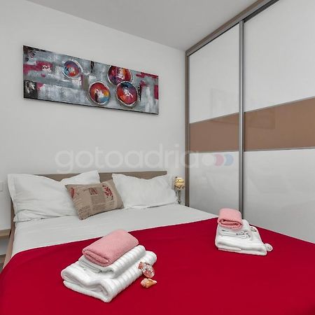 Luxury Apartment Poseidon - Free Beach Parking Makarska Eksteriør billede