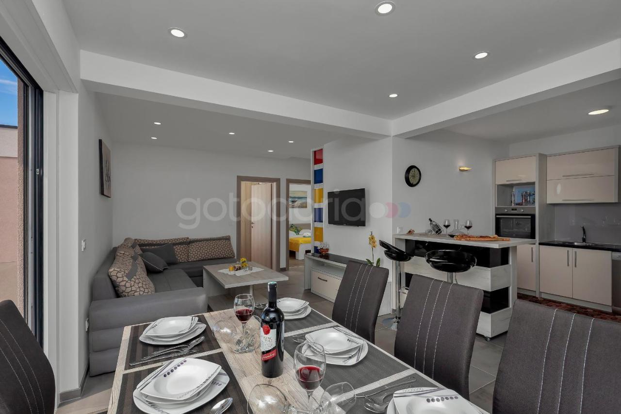 Luxury Apartment Poseidon - Free Beach Parking Makarska Eksteriør billede