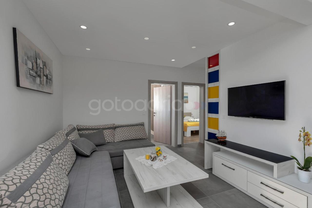 Luxury Apartment Poseidon - Free Beach Parking Makarska Eksteriør billede