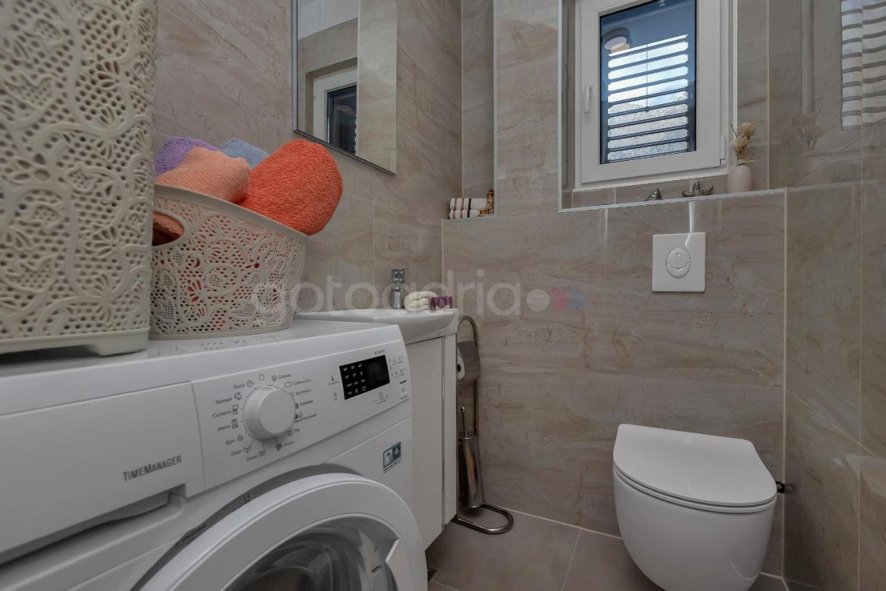 Luxury Apartment Poseidon - Free Beach Parking Makarska Eksteriør billede