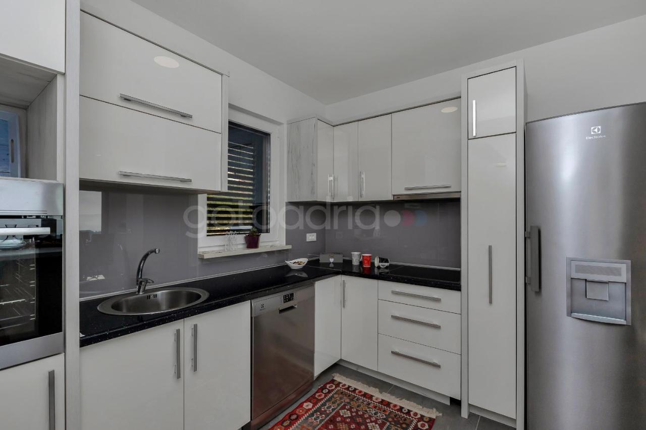 Luxury Apartment Poseidon - Free Beach Parking Makarska Eksteriør billede