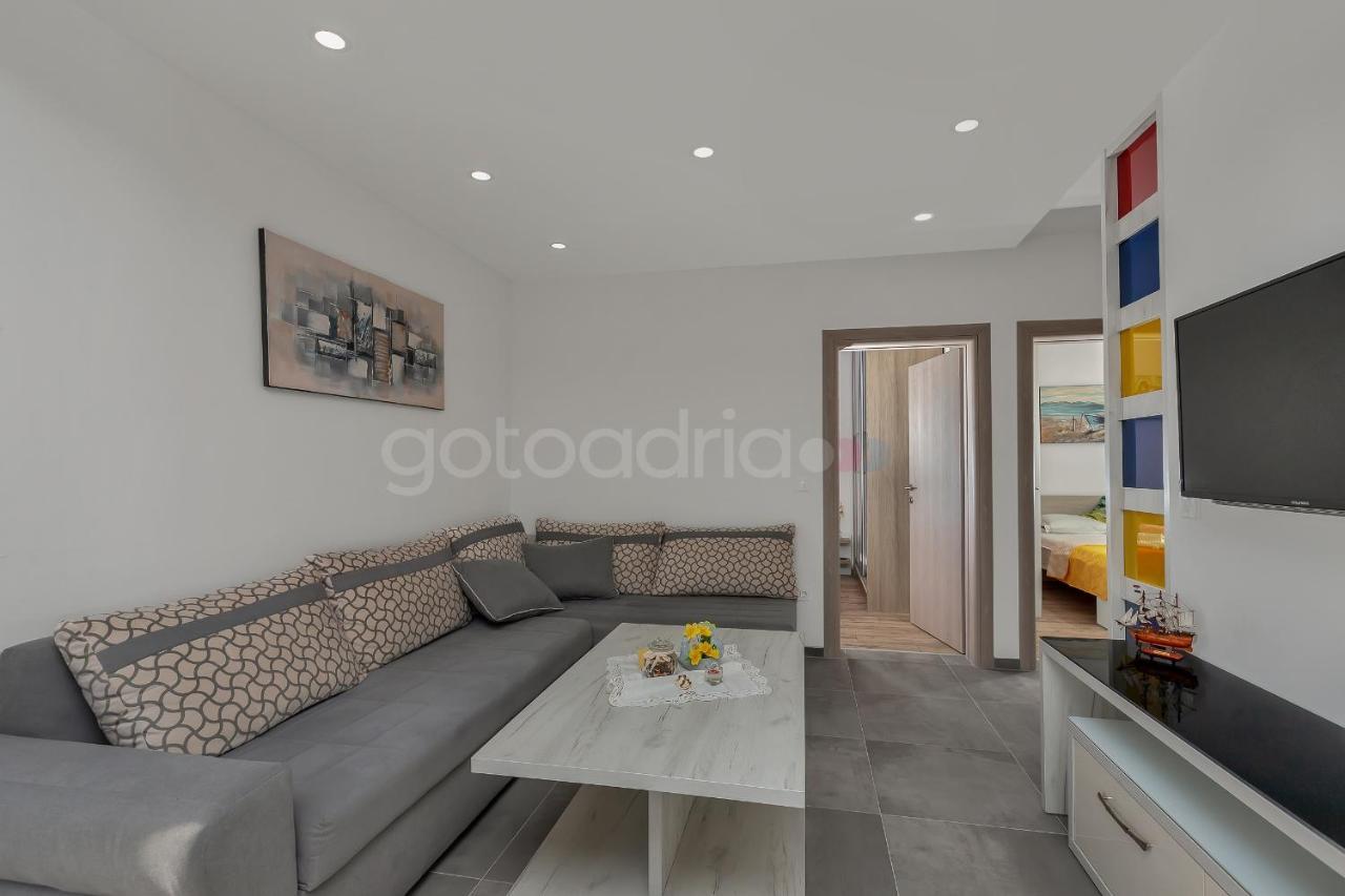 Luxury Apartment Poseidon - Free Beach Parking Makarska Eksteriør billede